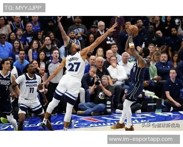 芬奇强调对戈贝尔一视同仁不会为其设定特殊比赛规则