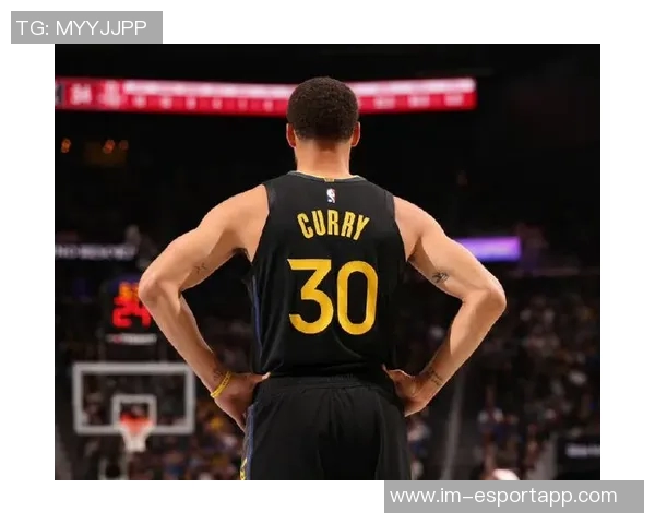 库里谈科尔首节怒火激励球队斗志全员积极回应展现拼搏精神 库里谈科尔首节怒火激励球队斗志全员积极回应展现拼搏精神