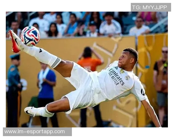 姆巴佩直言在皇马面临压力立志争夺本赛季所有冠军荣耀