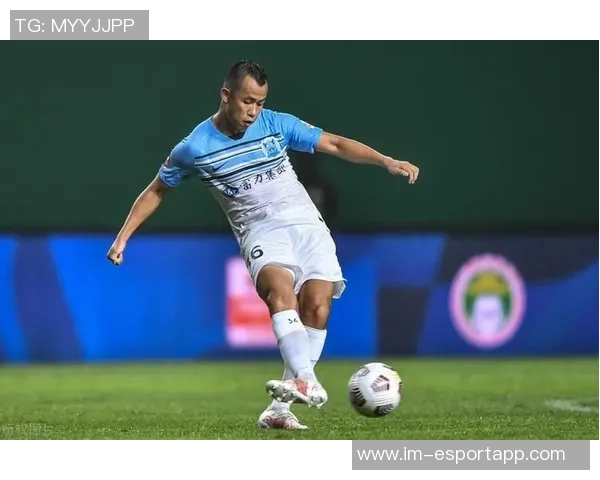 博雷戈称赞奎因沉稳表现认为年轻球员展现出成熟选择