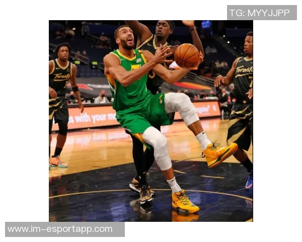 杨瀚森今日盖帽数超比克林根但后者内线防守威慑力更胜一筹