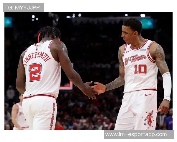 小贾巴里史密斯精彩反击轻松双手扣篮震撼全场展现超强实力