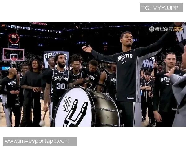 文班赛后泪洒赛场深情告白：对不起我失去了亲人心痛难忍