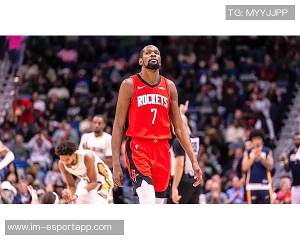 杜兰特荣膺1月6日NBA最佳球员展现超凡实力引领球队胜利 杜兰特荣膺1月6日NBA最佳球员展现超凡实力引领球队胜利