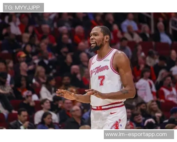 张佳玮点评KD逆袭39分表现为赛季低谷23中7的自我救赎与赢球的决心