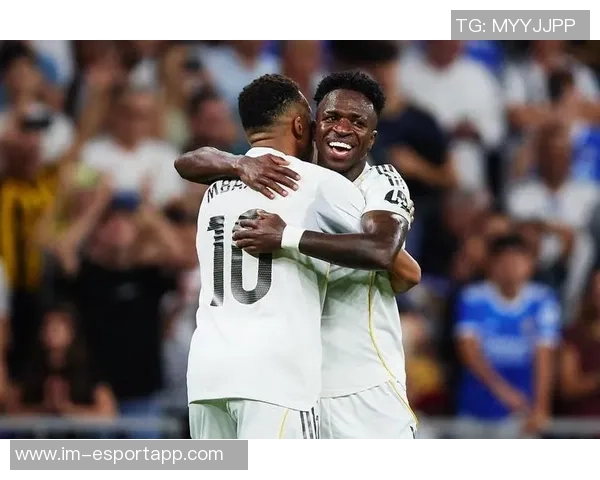 皇马再度发力姆巴佩精彩助攻维尼修斯射门遭扑救 皇马再度发力姆巴佩精彩助攻维尼修斯射门遭扑救