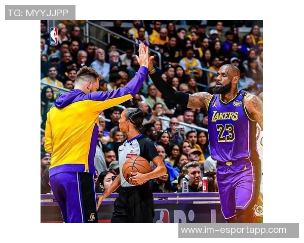 快船需借鉴2020湖人夺冠经验老将的重要性与团队配合策略